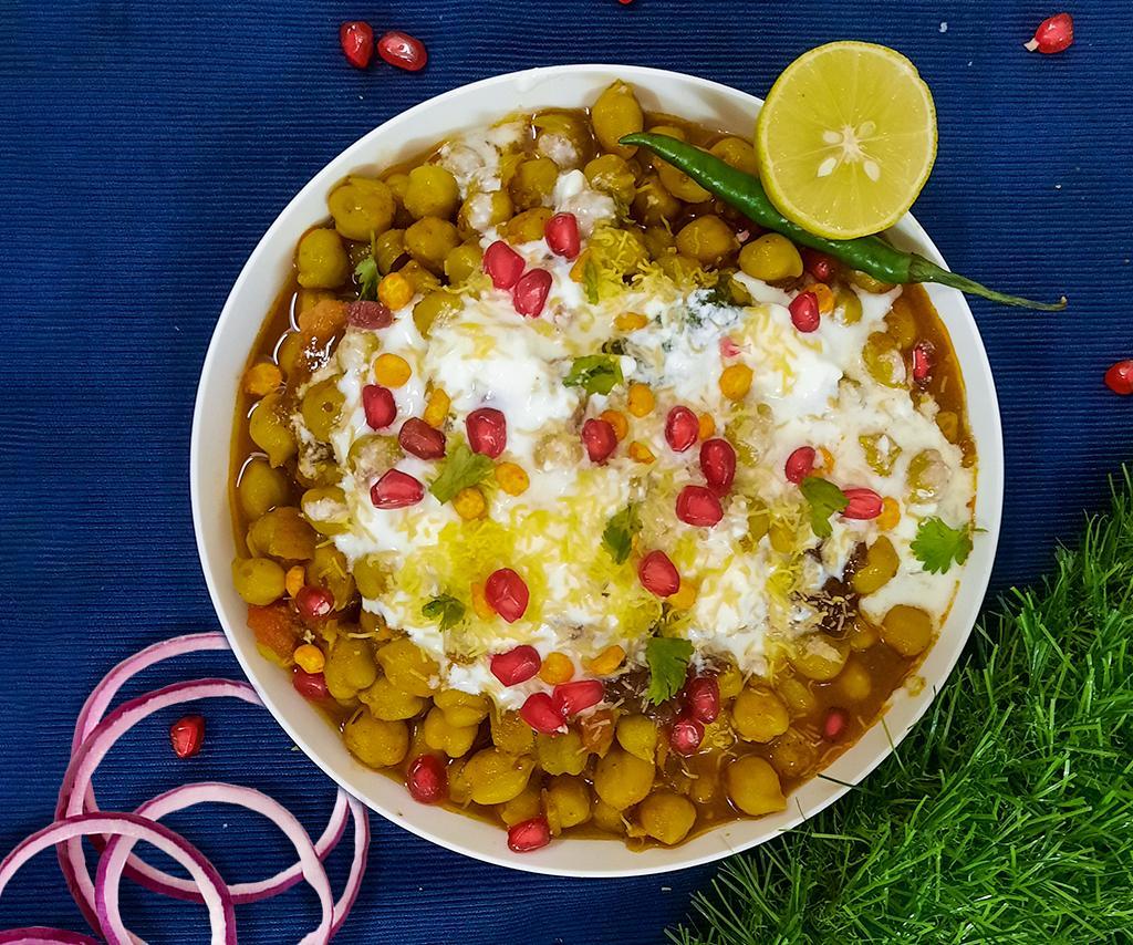 Chole Samosa Chat - the Roshni Way!