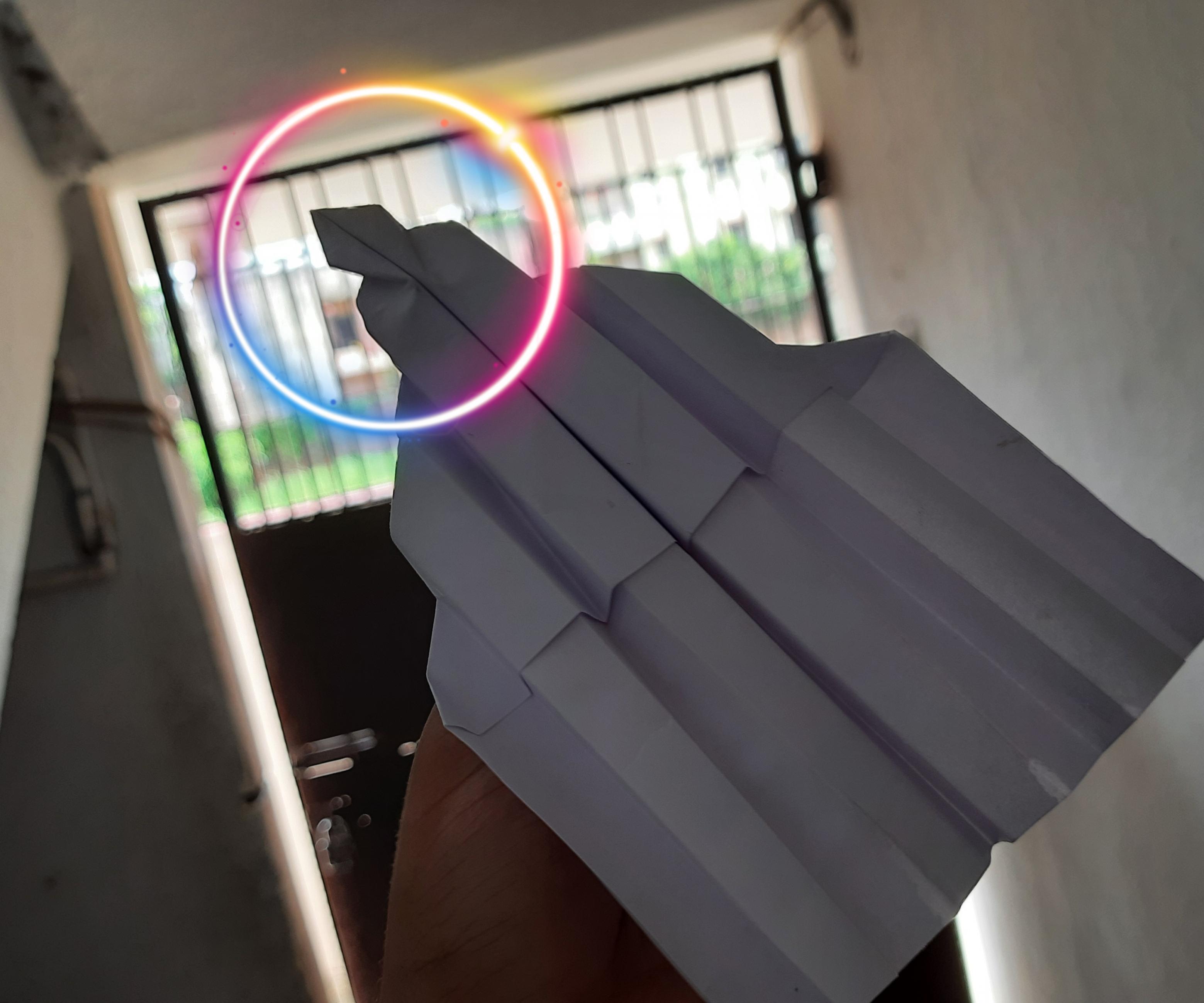 Diamond Head Paper Plane !