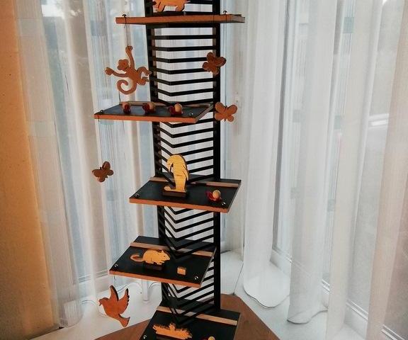 Vertical Zoo / Countdown Calendar