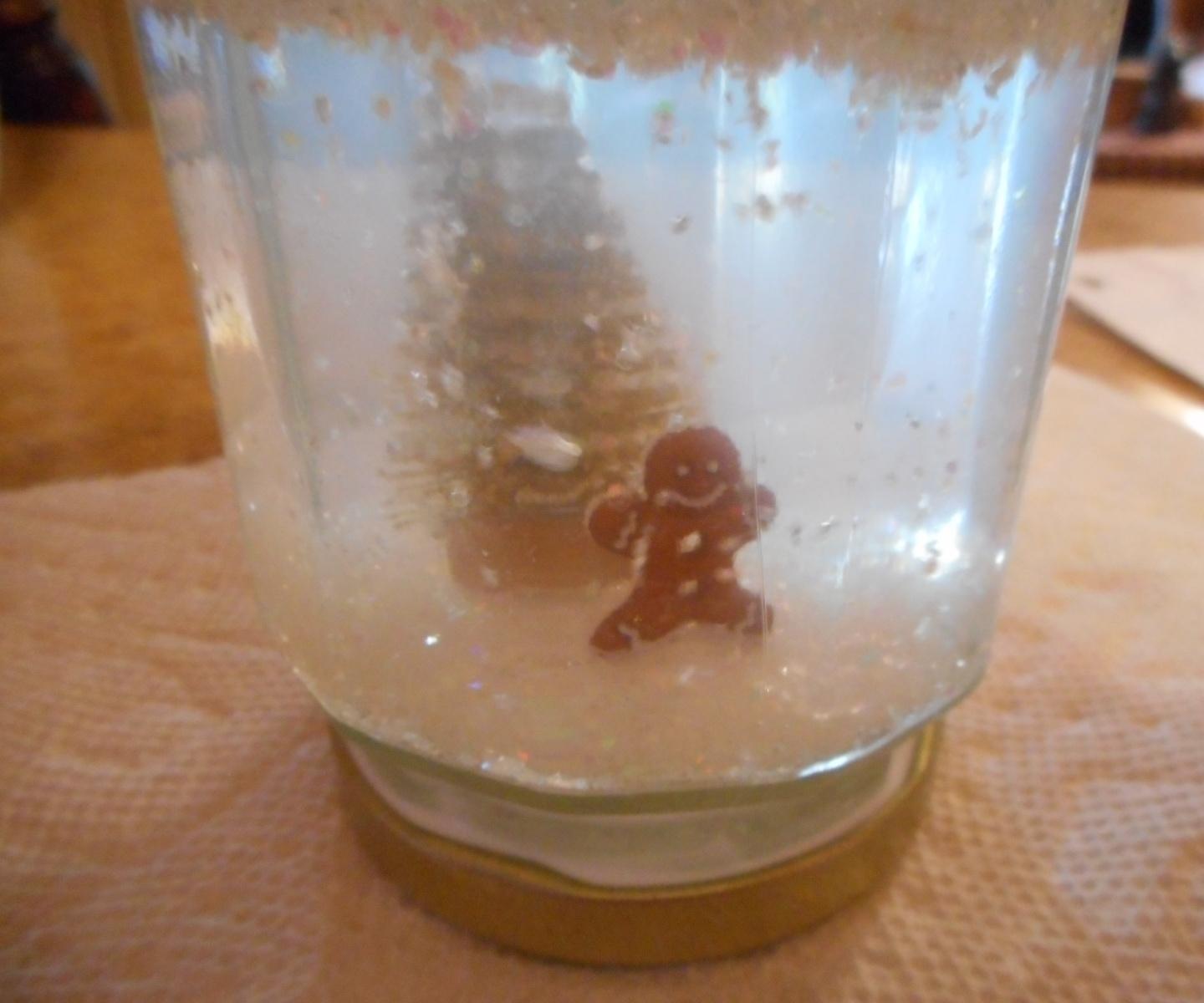 JELLY JAR SNOW GLOBES