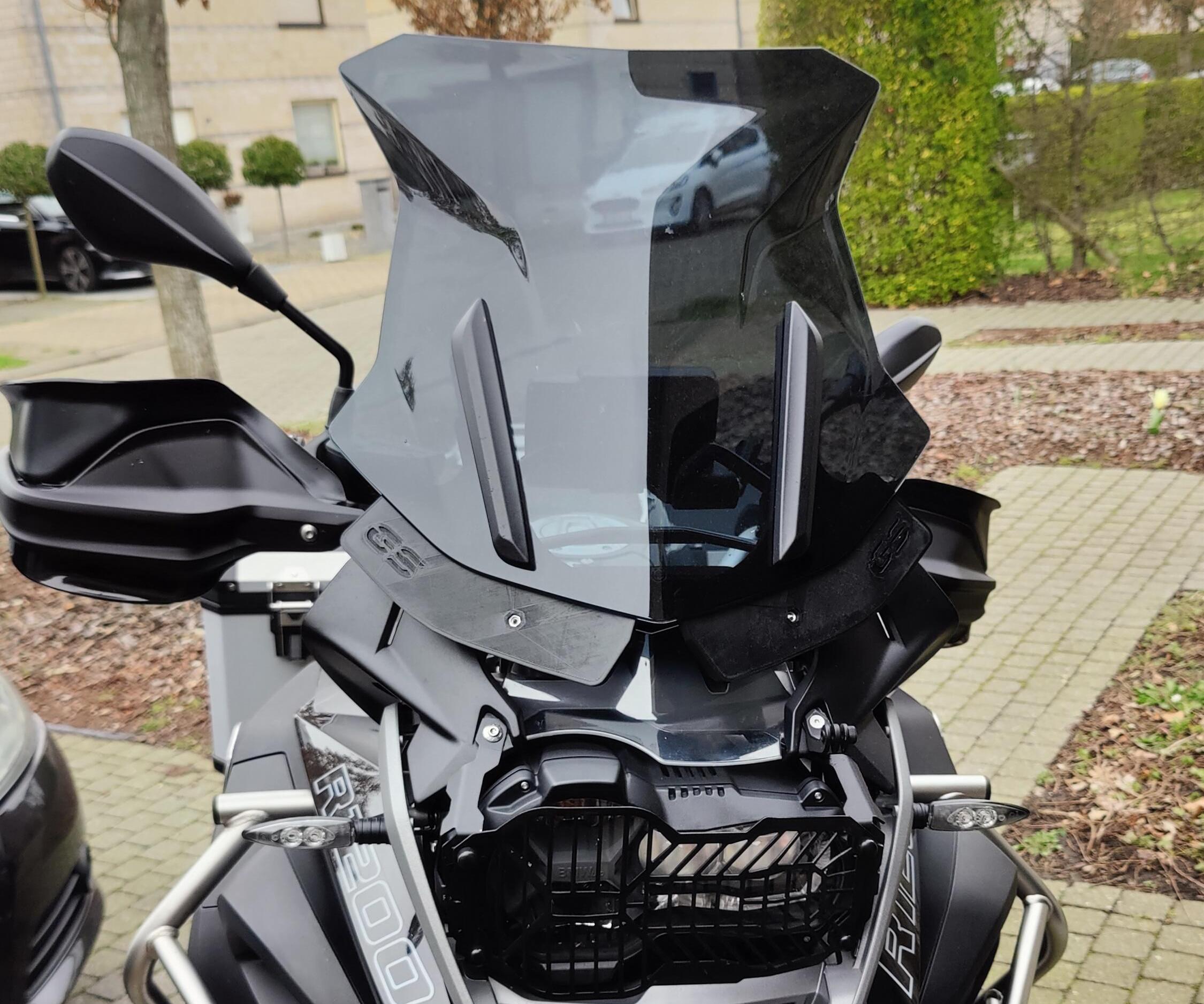 BMW Windscreen Extension