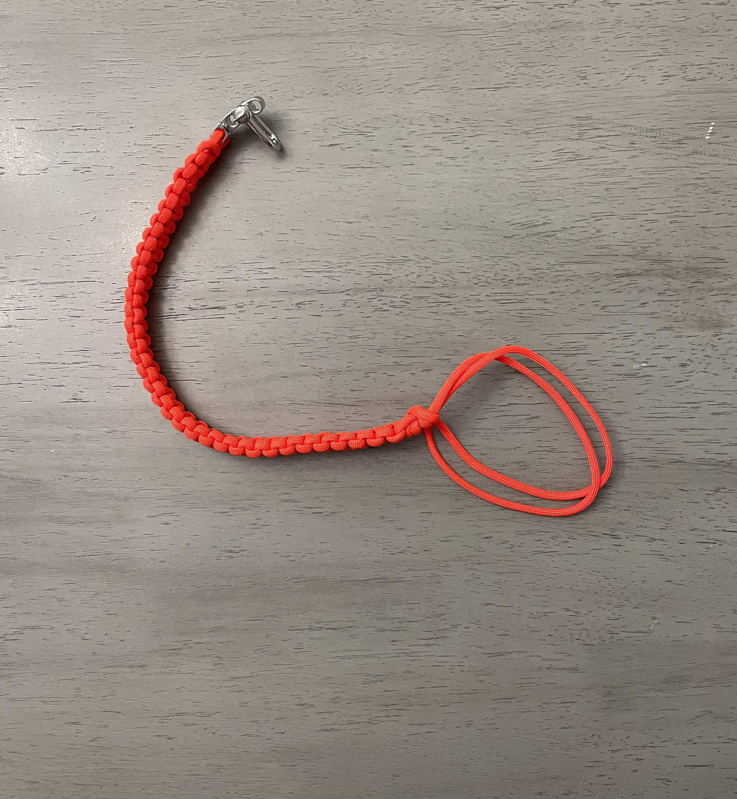 Paracord Dog Leash (Image Is for Large Dog)