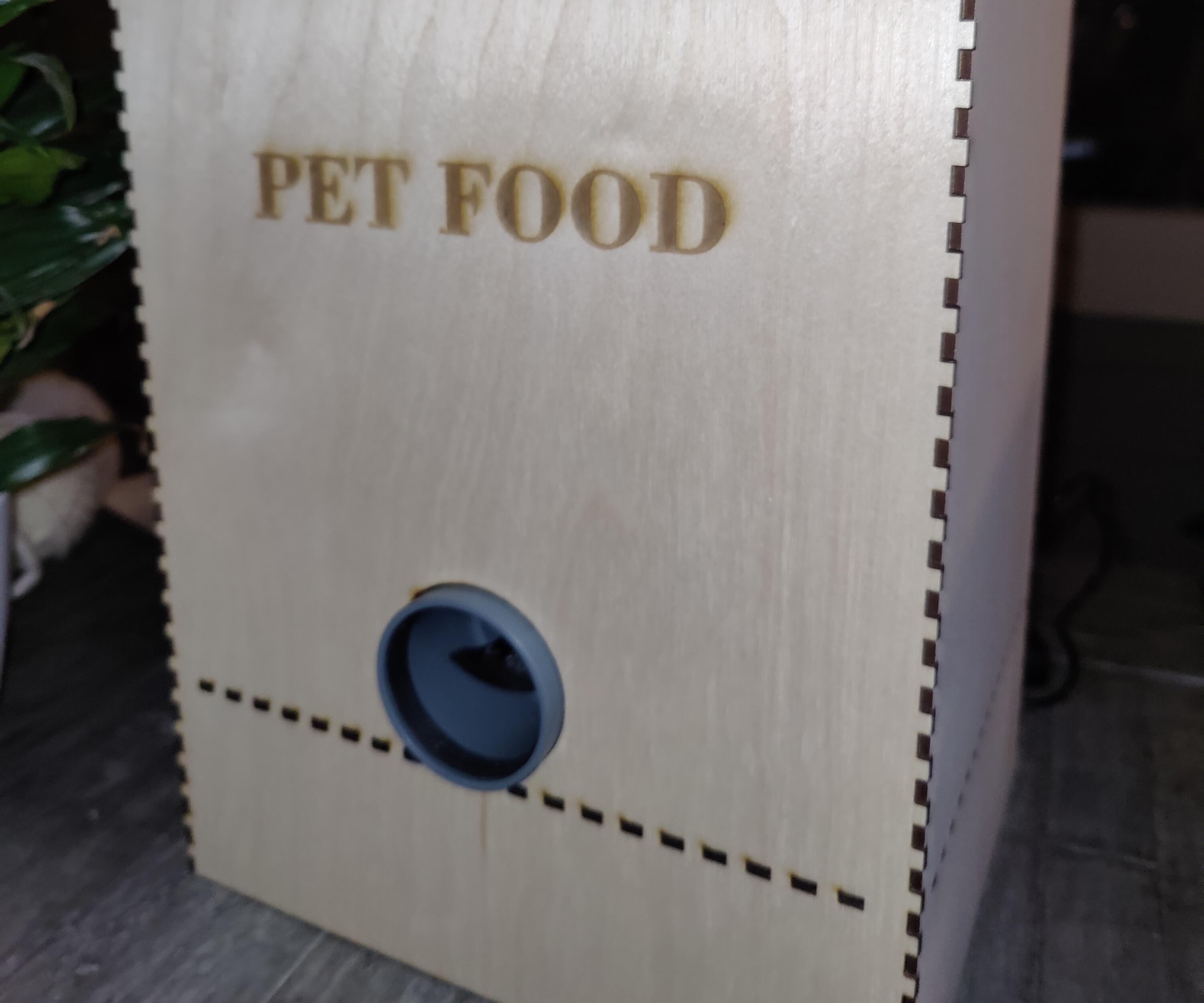 Lemmikin Ruoka-automaatti Magneetilla