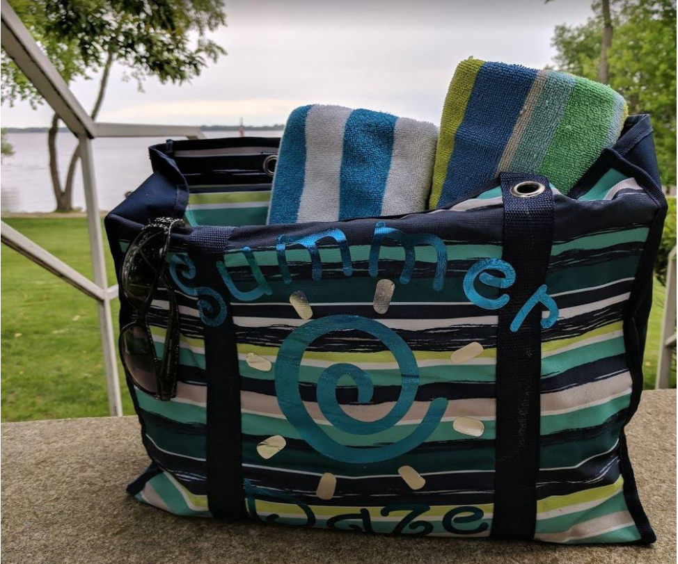 Summer Daze - Thirty-One Tote With Cricut Foil Iron On