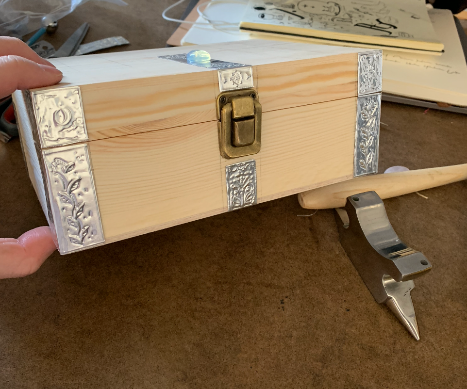 Outcast's Rest: Enchanted Prison Box Containing the Evil Spirit Named Putreghast!