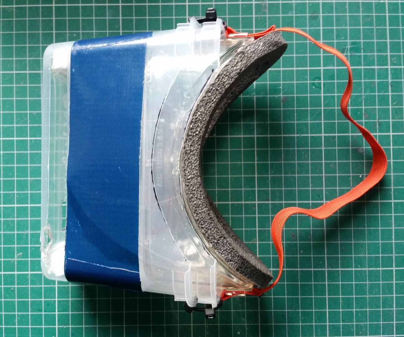 DIY FPV Goggles for IPhone 4/5S or Nokia Lumia (out of 2 boxes of Persil)