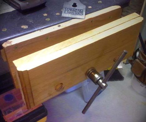 Workbench Vise From Reclaimed Scissor Jack