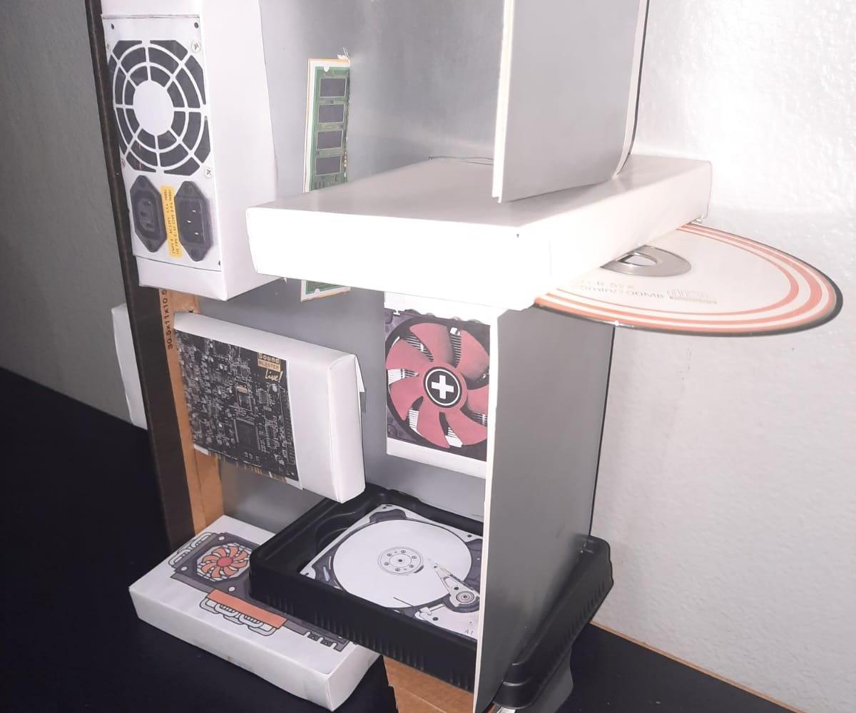 Juego De Fichas Y Maqueta Ensamblable - Componentes Internos De La Computadora