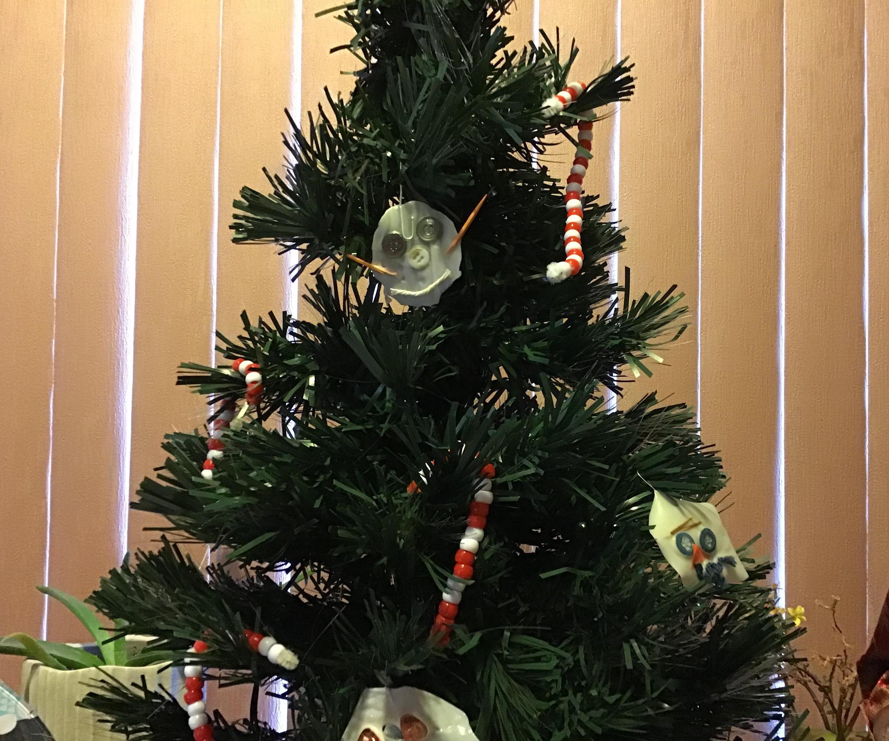 2 Easy Christmas Ornaments