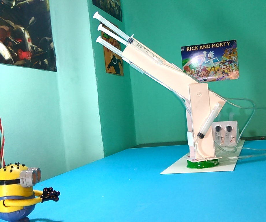 Hydraulic Arm That Shoots!