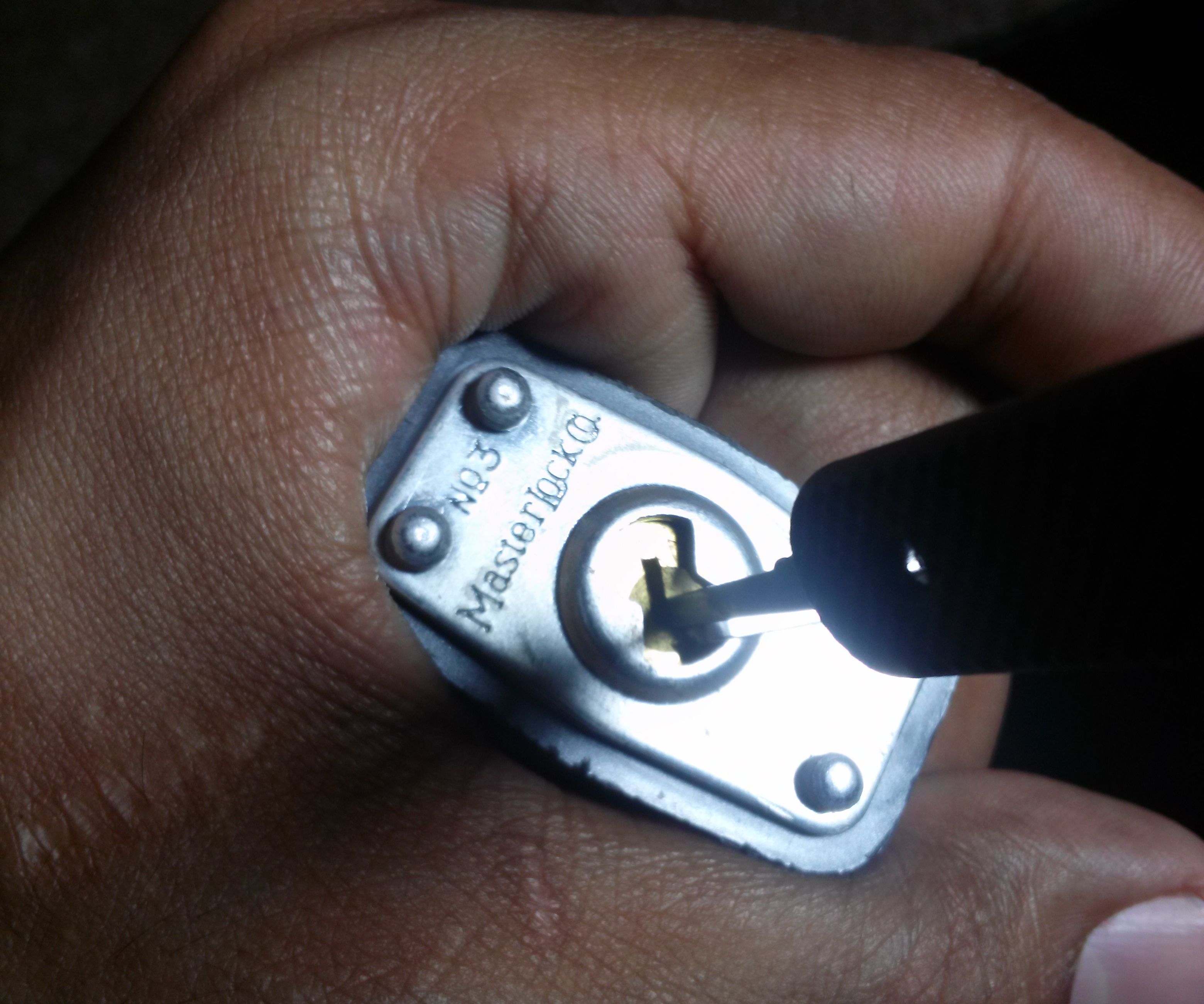 Introduction to Hobbyist Lock Picking Aka: LockSport