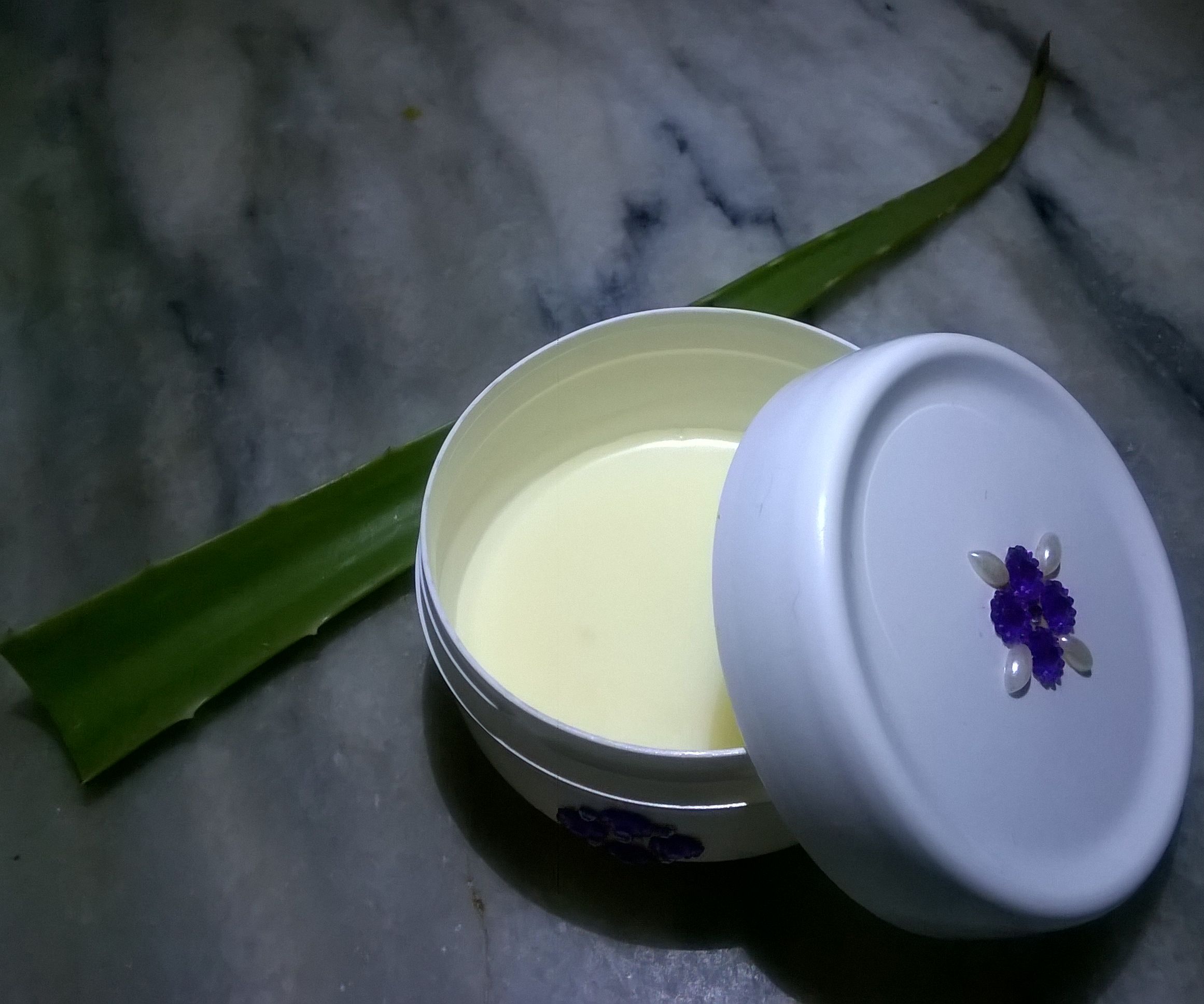 DIY Cream for Cracked Heels