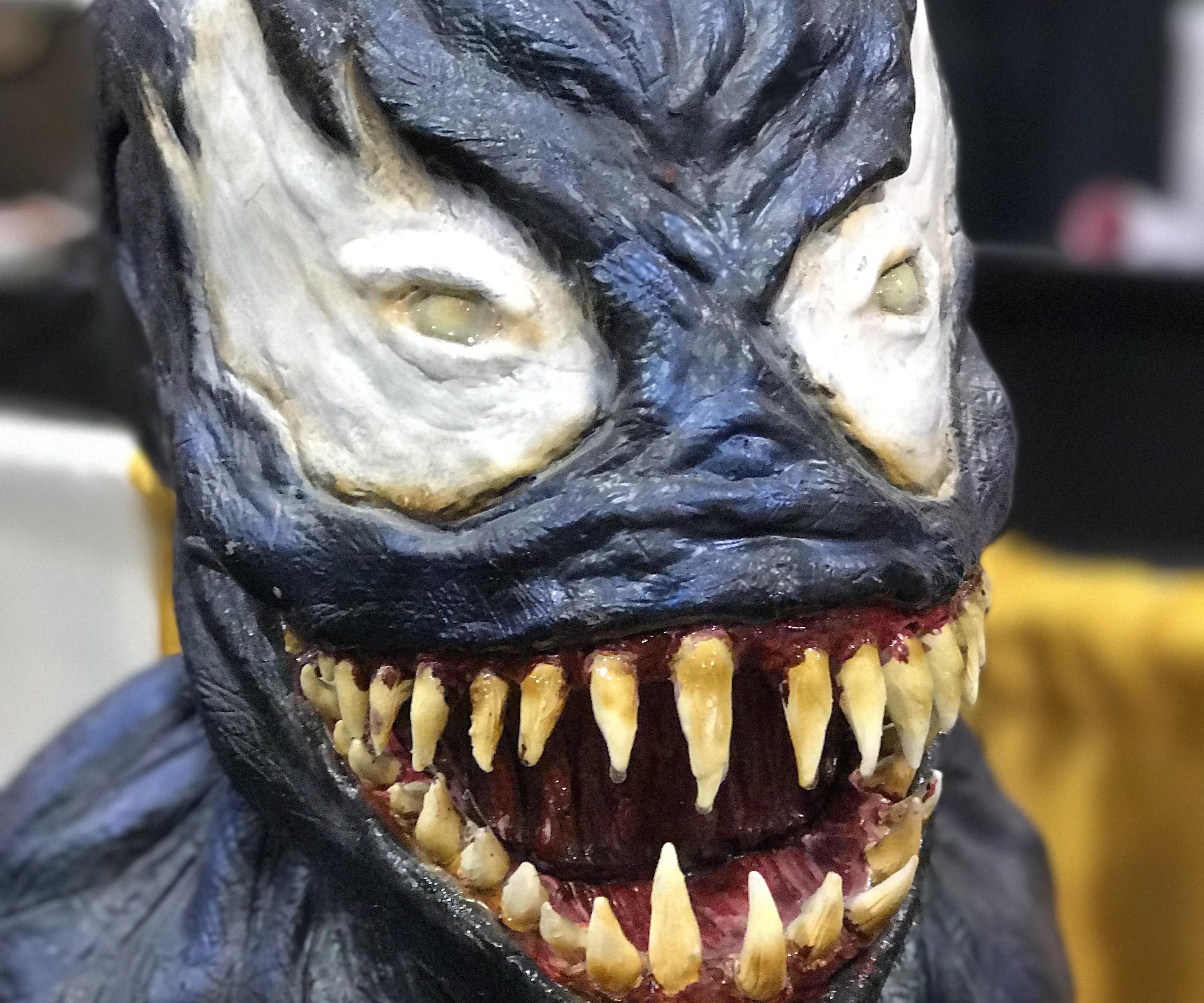 Symbiote Alien Busts