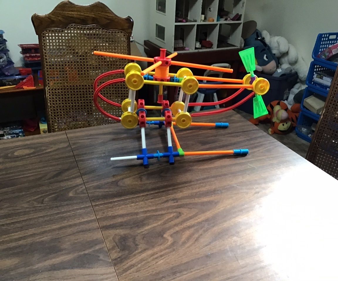 Tinkertoy News Helecopter