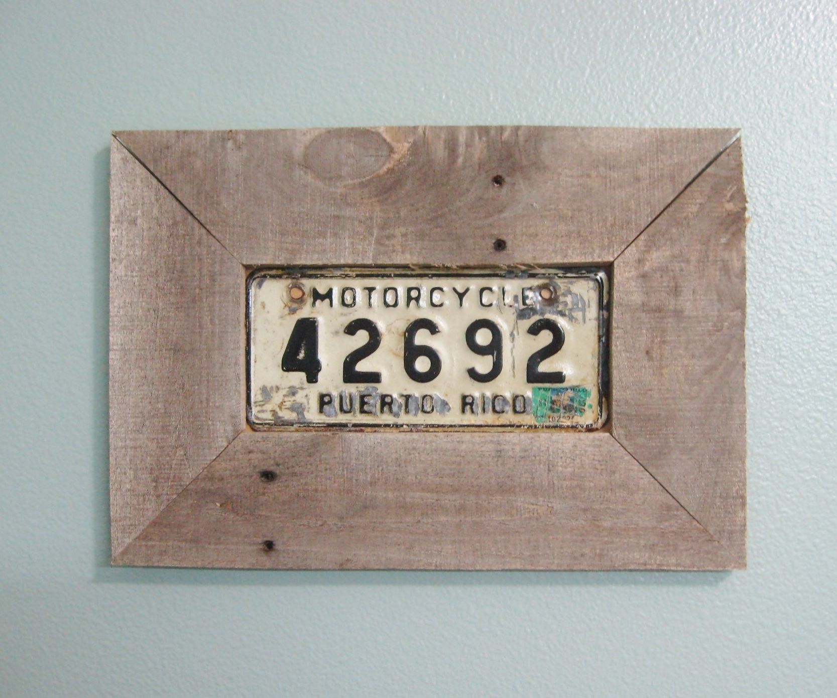 Easy Picture Frame From Pallet Wood