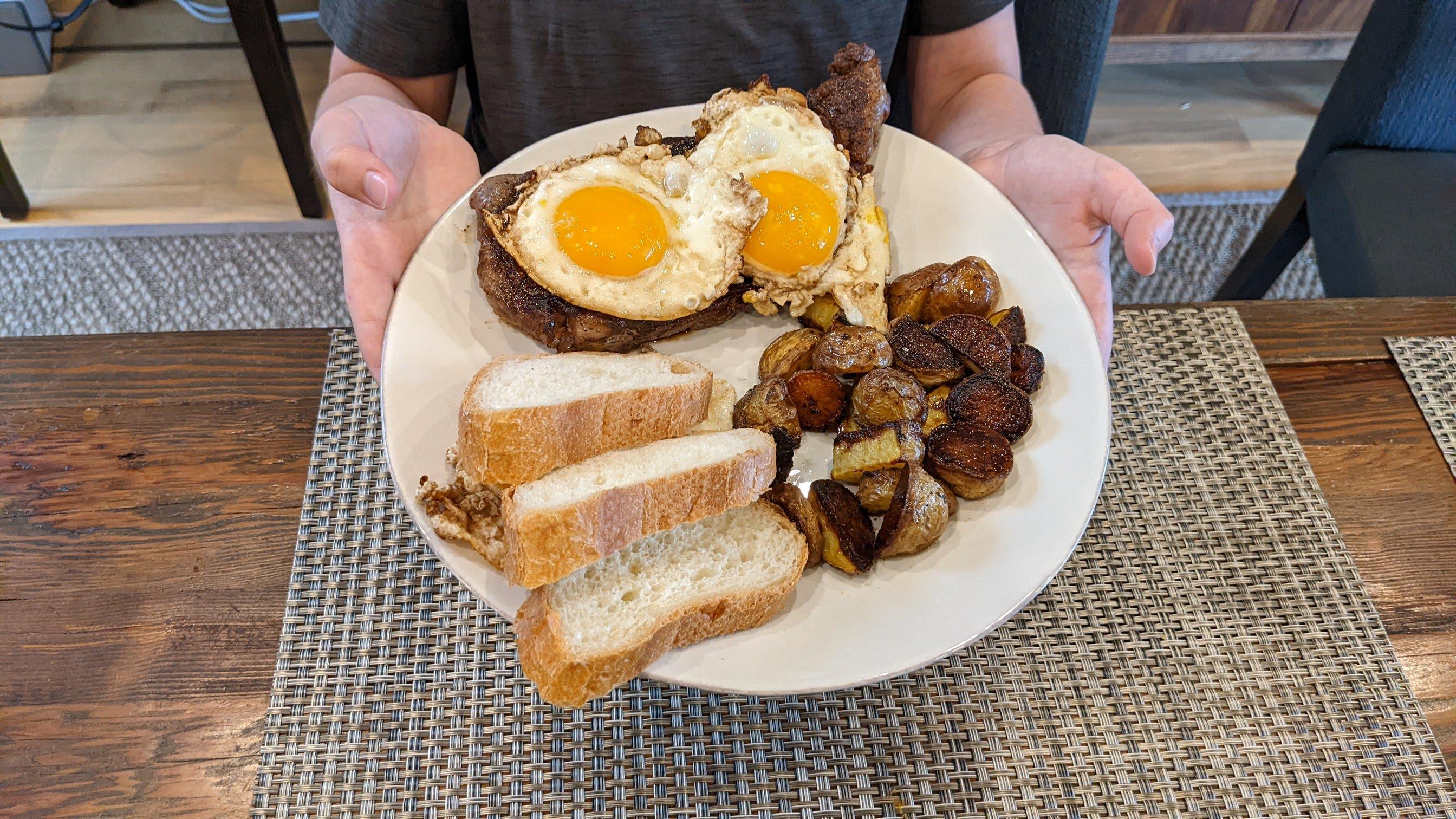 Steak N' Eggs With Homefries