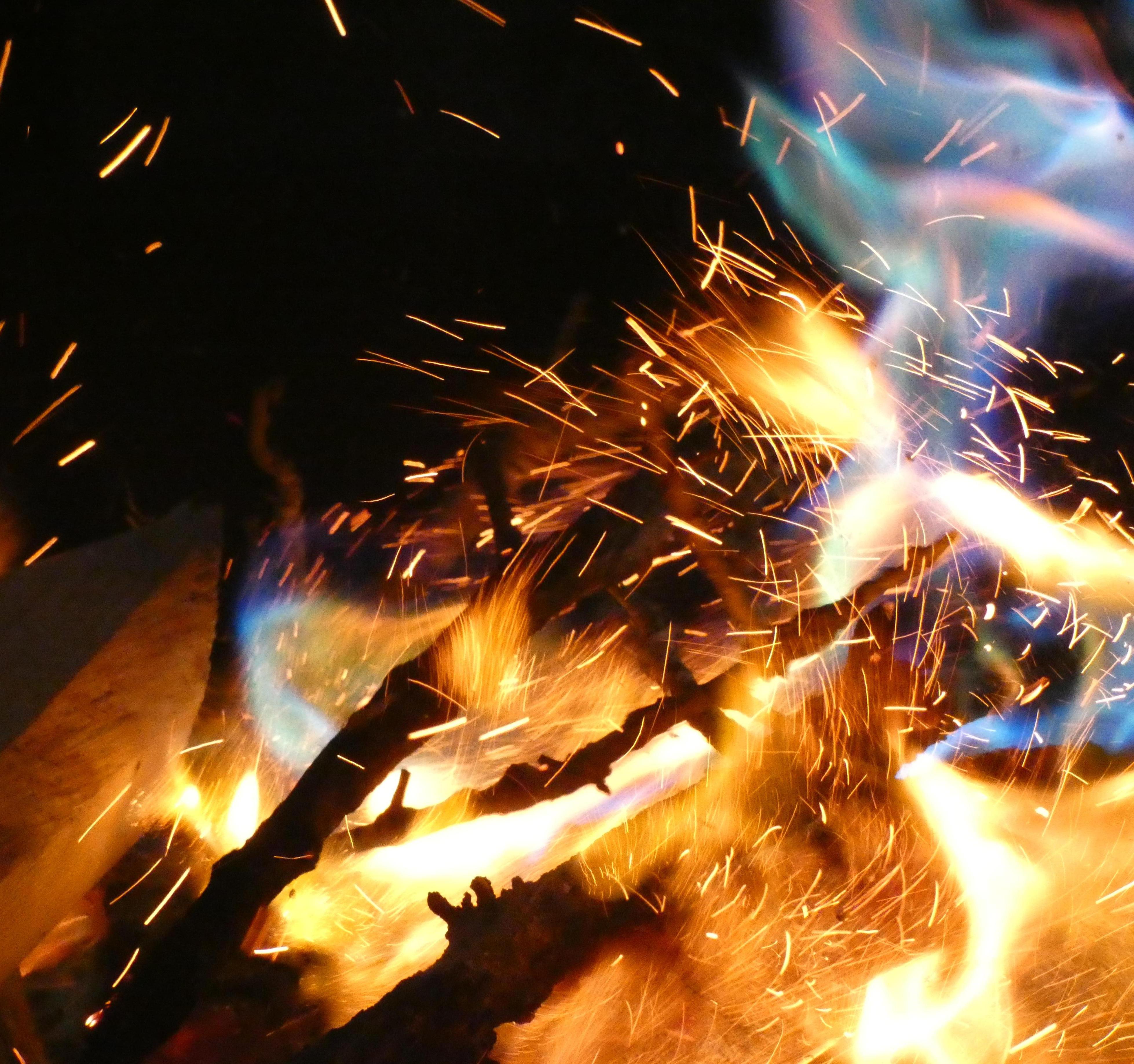 Rainbow Fire: 2 Amazing Ways to Elevate a Campfire