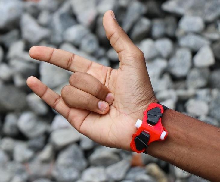 How to Make FULLY FUNCTIONAL PS4 Version Spiderman Web Shooter