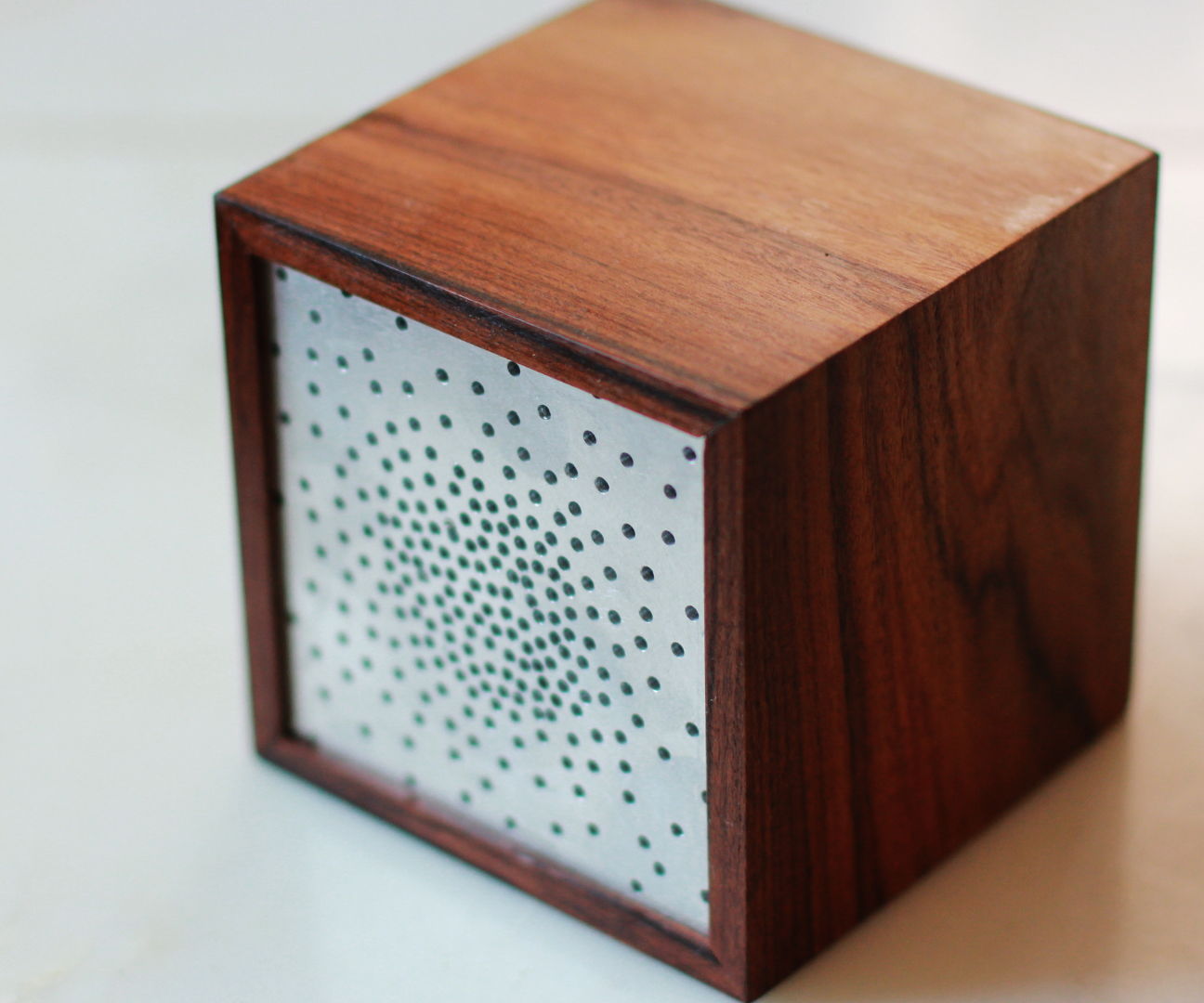 Wireless Retro Cube Speaker W/ Rosewood