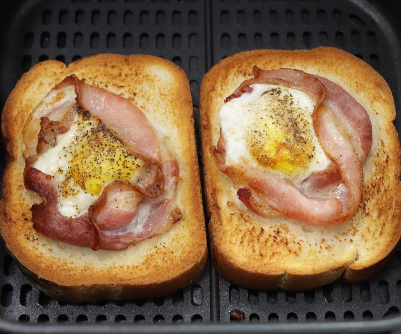 Air Fryer Bacon and Egg Toast