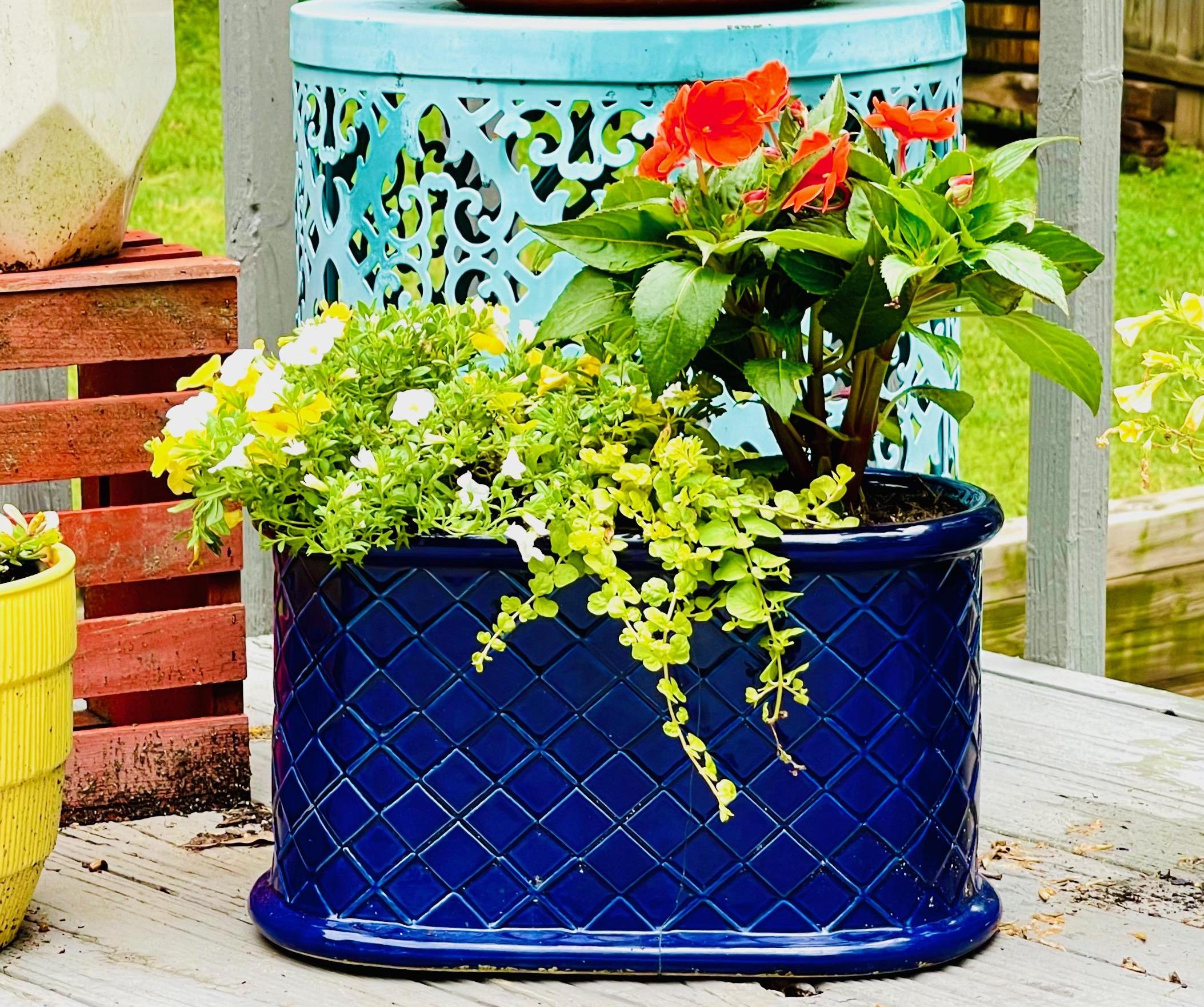 Fix a Broken Ceramic Planter With Epoxy