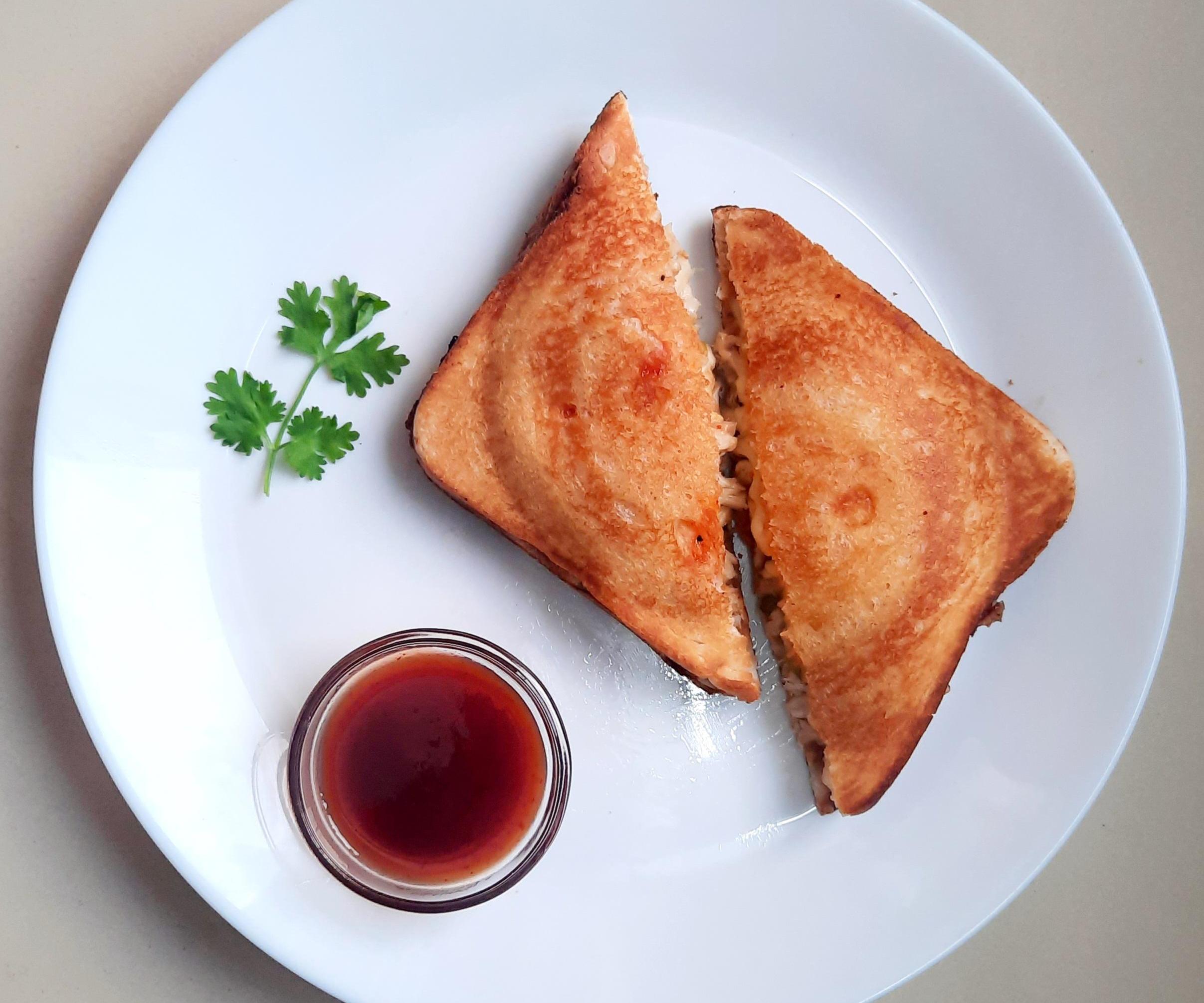 Easy Cheesy Chicken Sandwich to Die For!