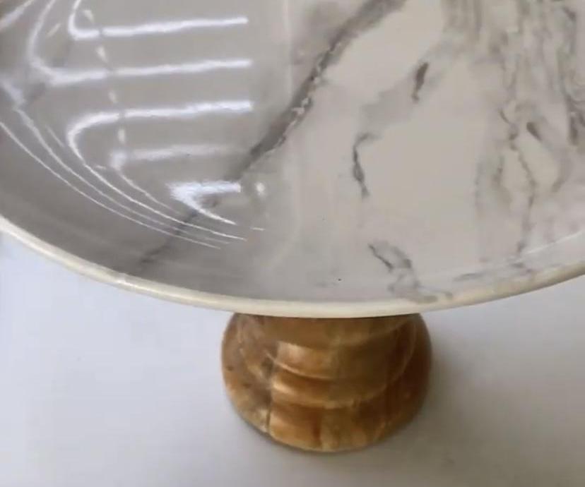 How to Make a DIY Cake Stand