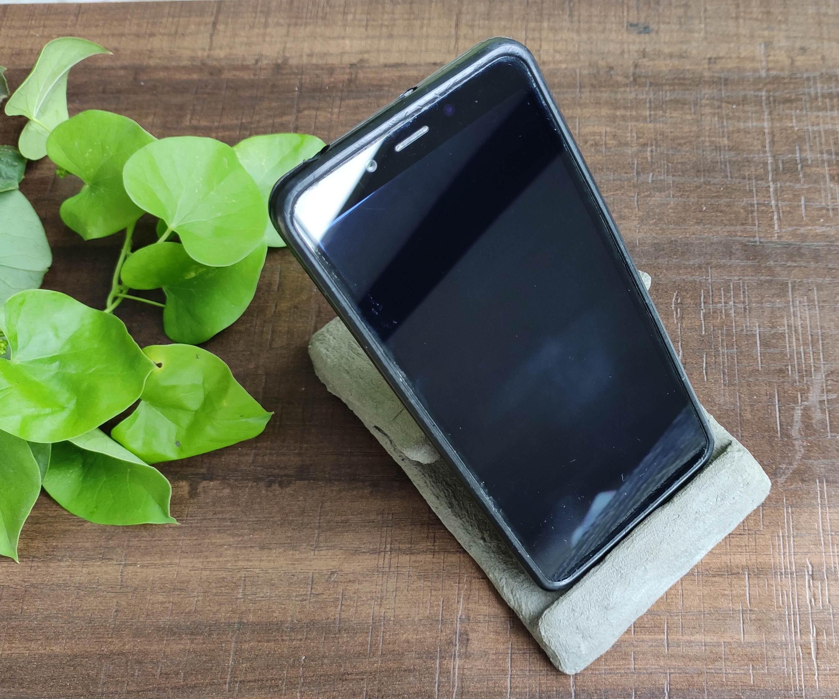 Mobile Holder/Stand Made With Cement