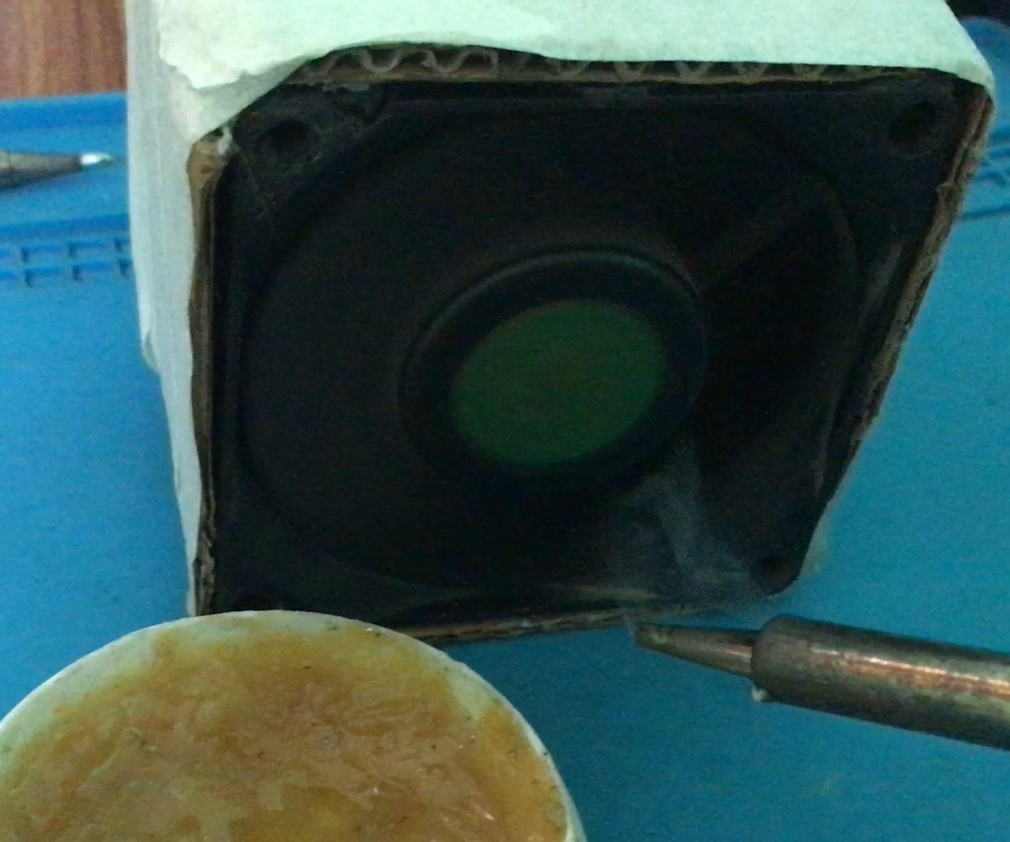 Fume Extractor With Flexible Arm