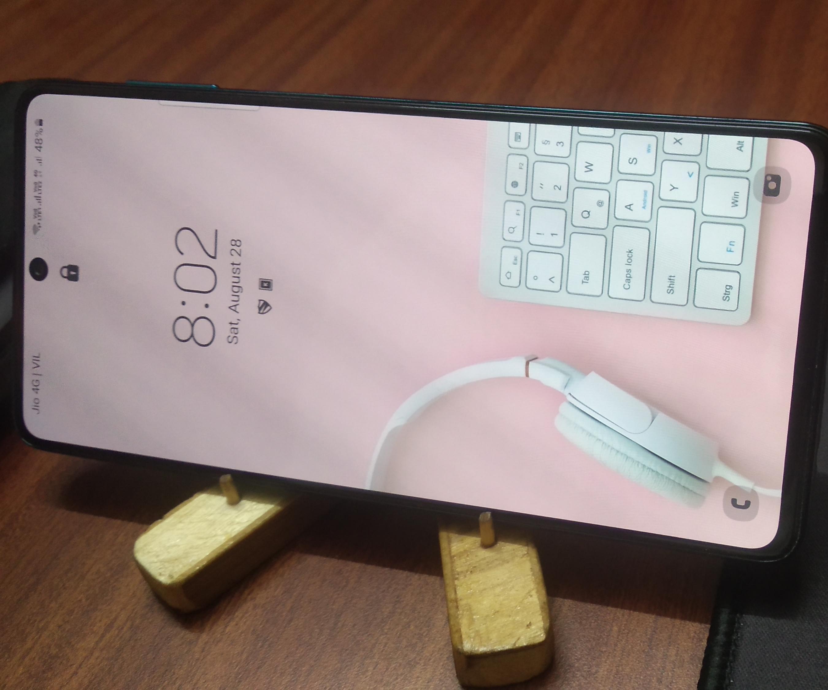 Mobile Stand Using Scrap Wood