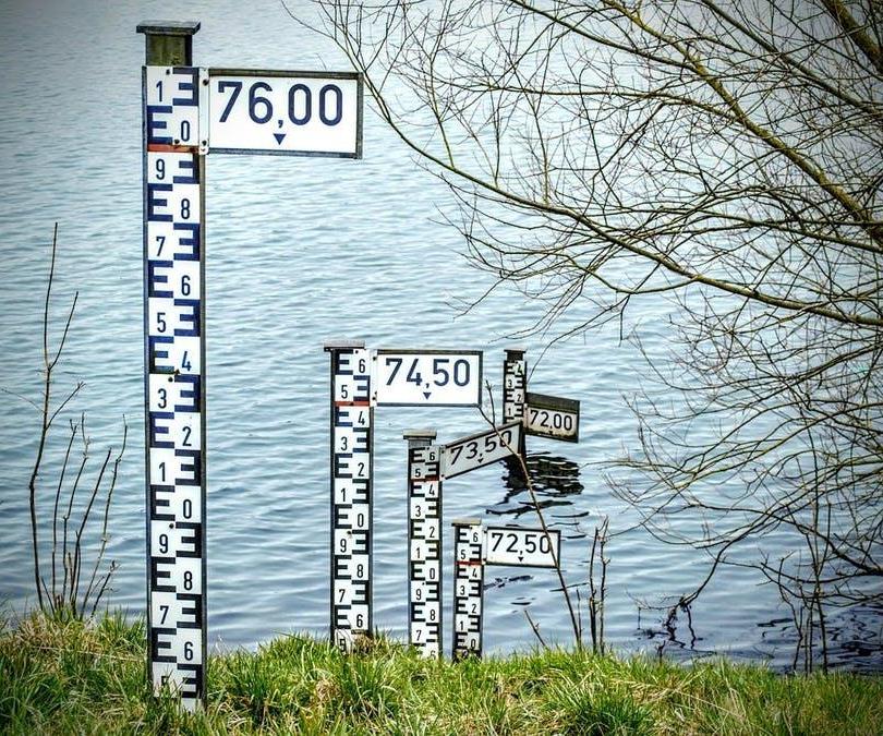 DIY Water Level Indicator (Without Any Microcontroller)