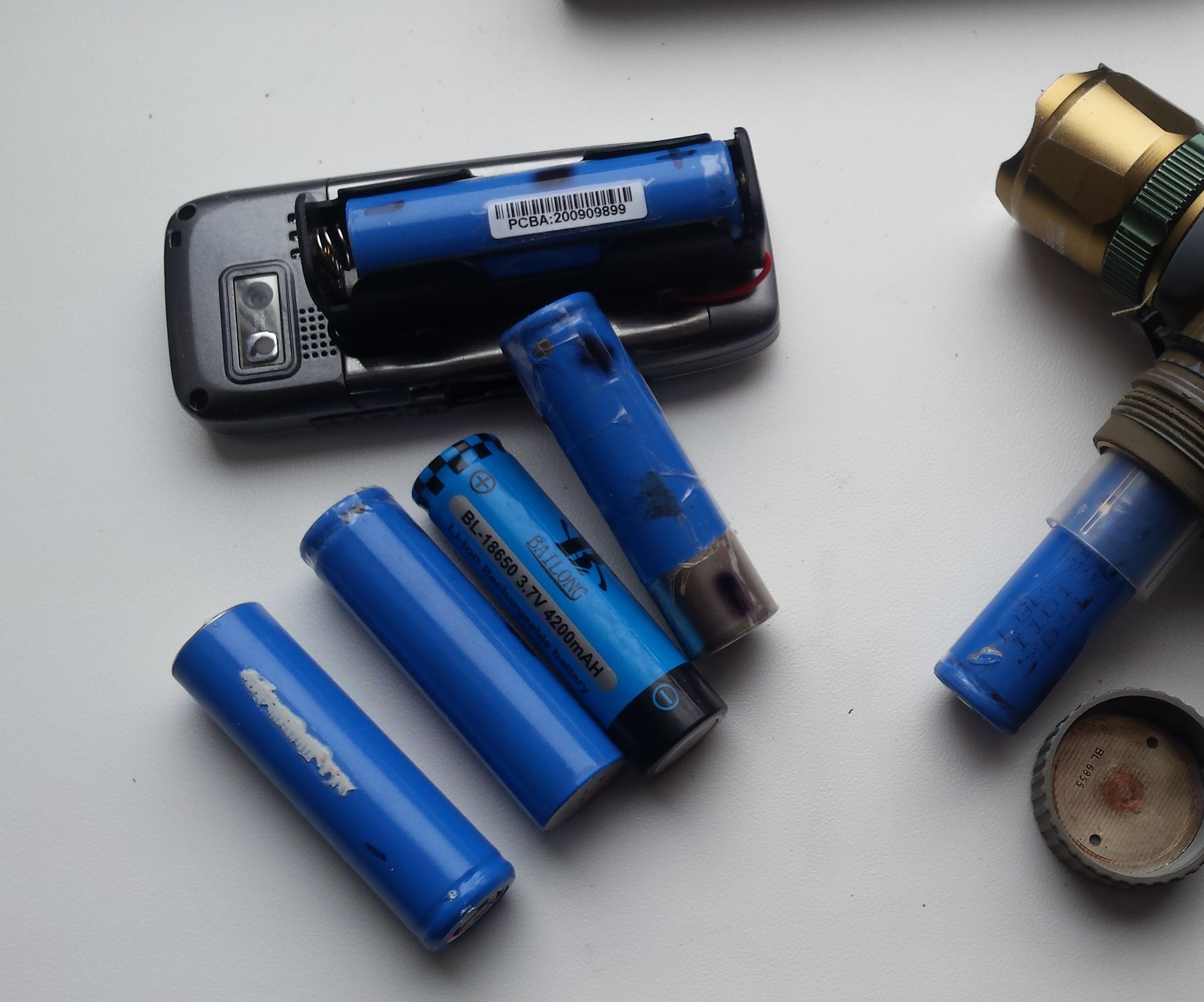 18650 Battery Powered Emergency/Survival Phone