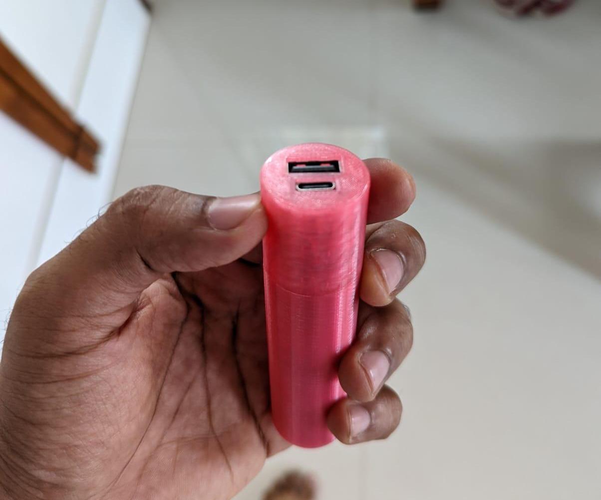 Slim Power Bank Using 21700 Li Ion Cell