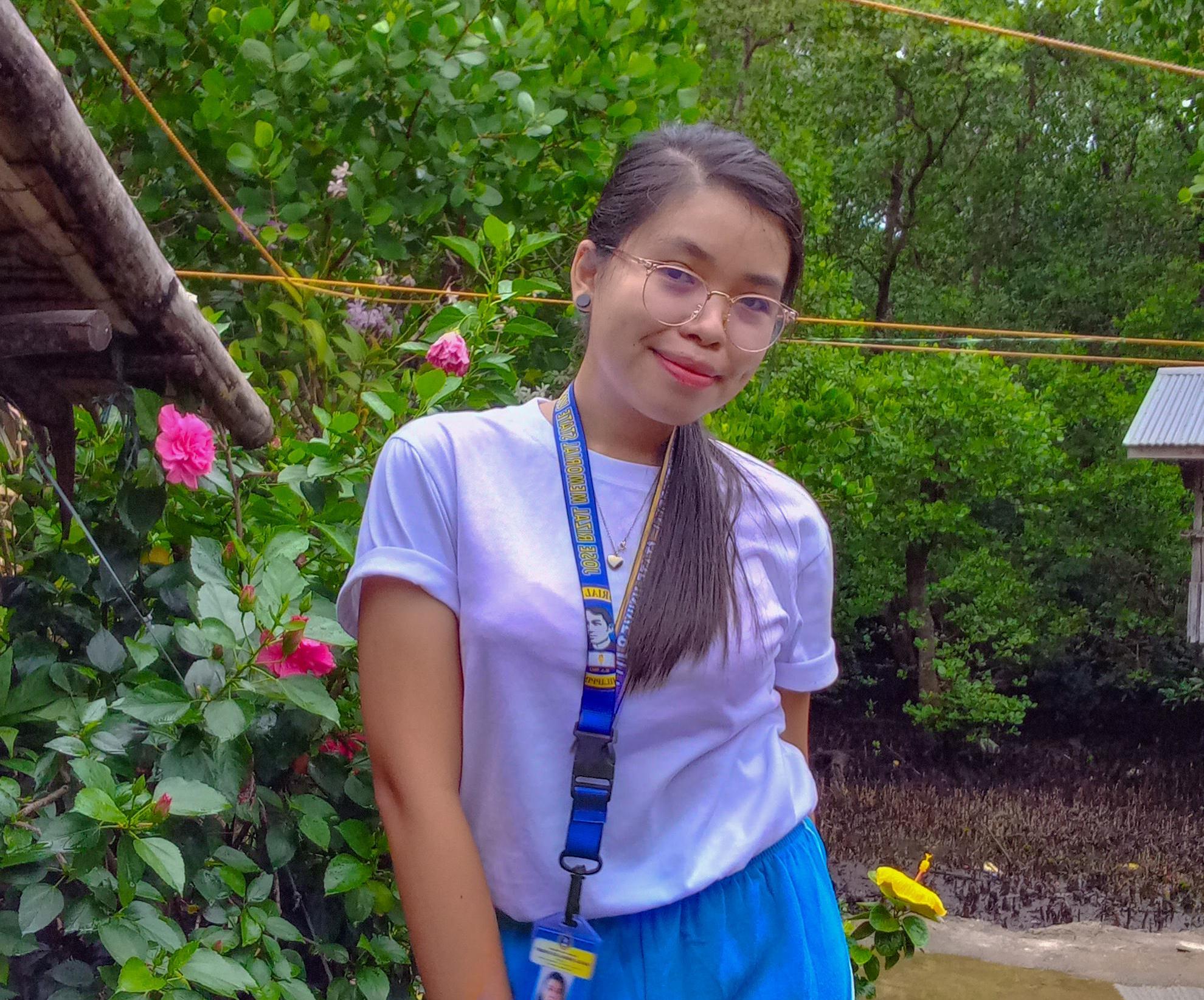 DESIGN AND DEVELOPMENT OF STILL PROJECTED INSTRUCTIONAL MATERIALS