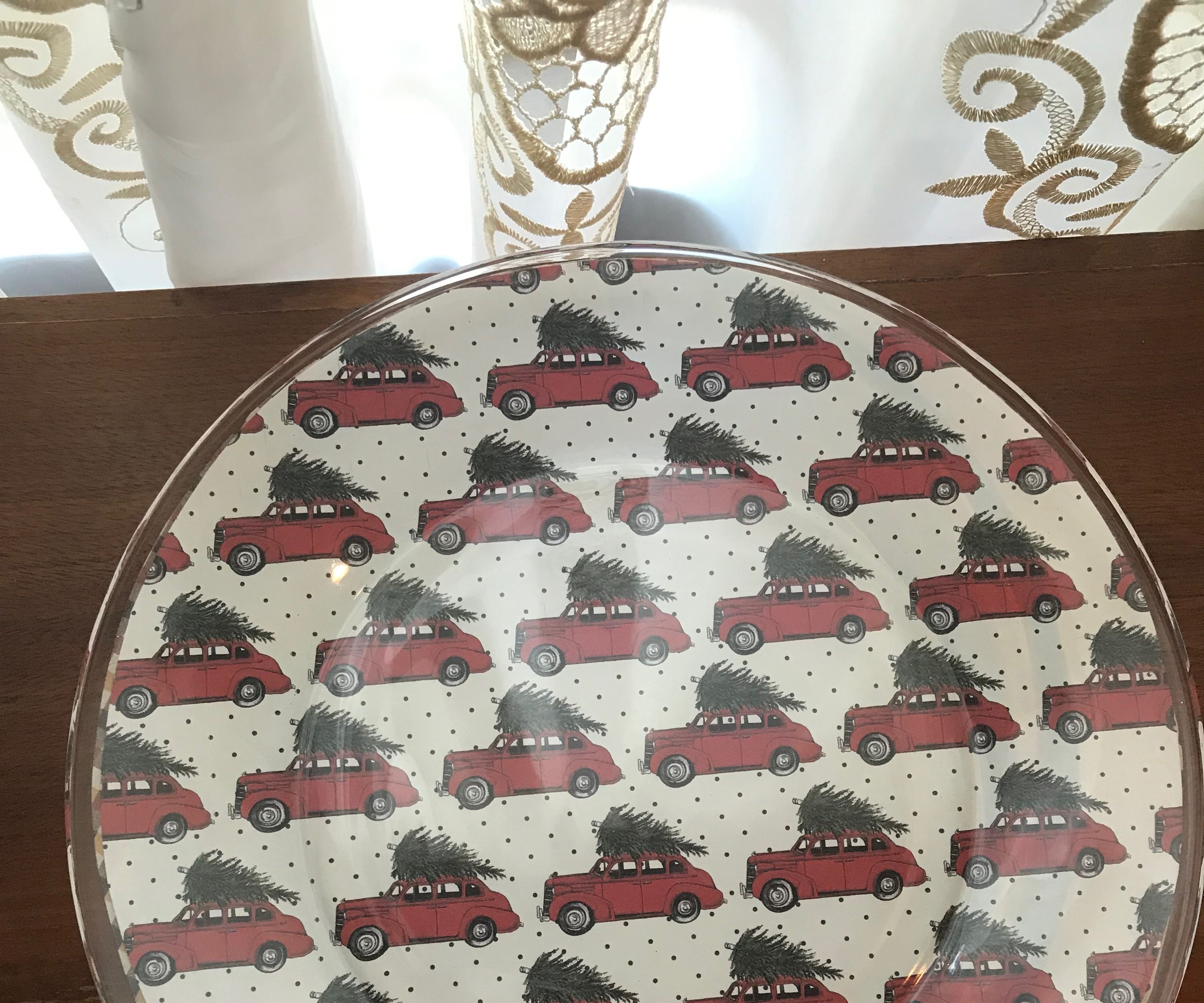 How Many Looks Can One Plate Have?