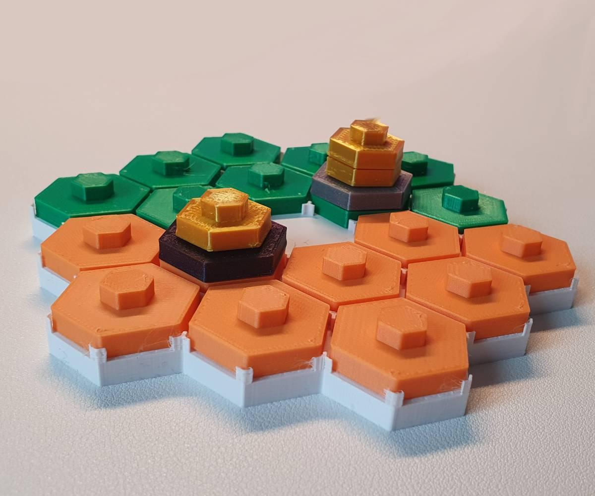 Hexa-hunt (fully 3d Printable Board Game)