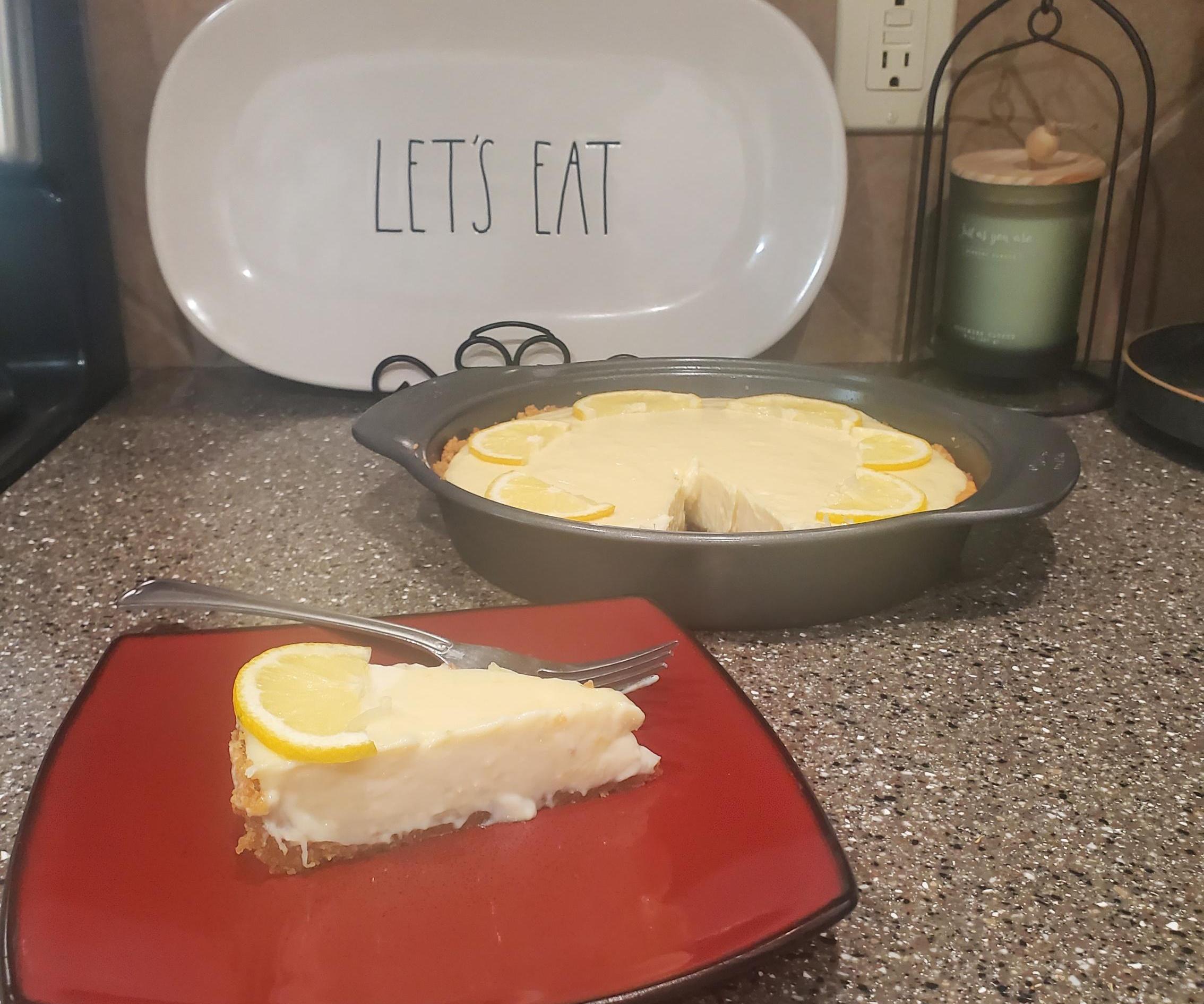 EASY PEASY LEMON PIE