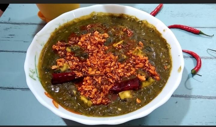 Lehsuni Palak Paneer