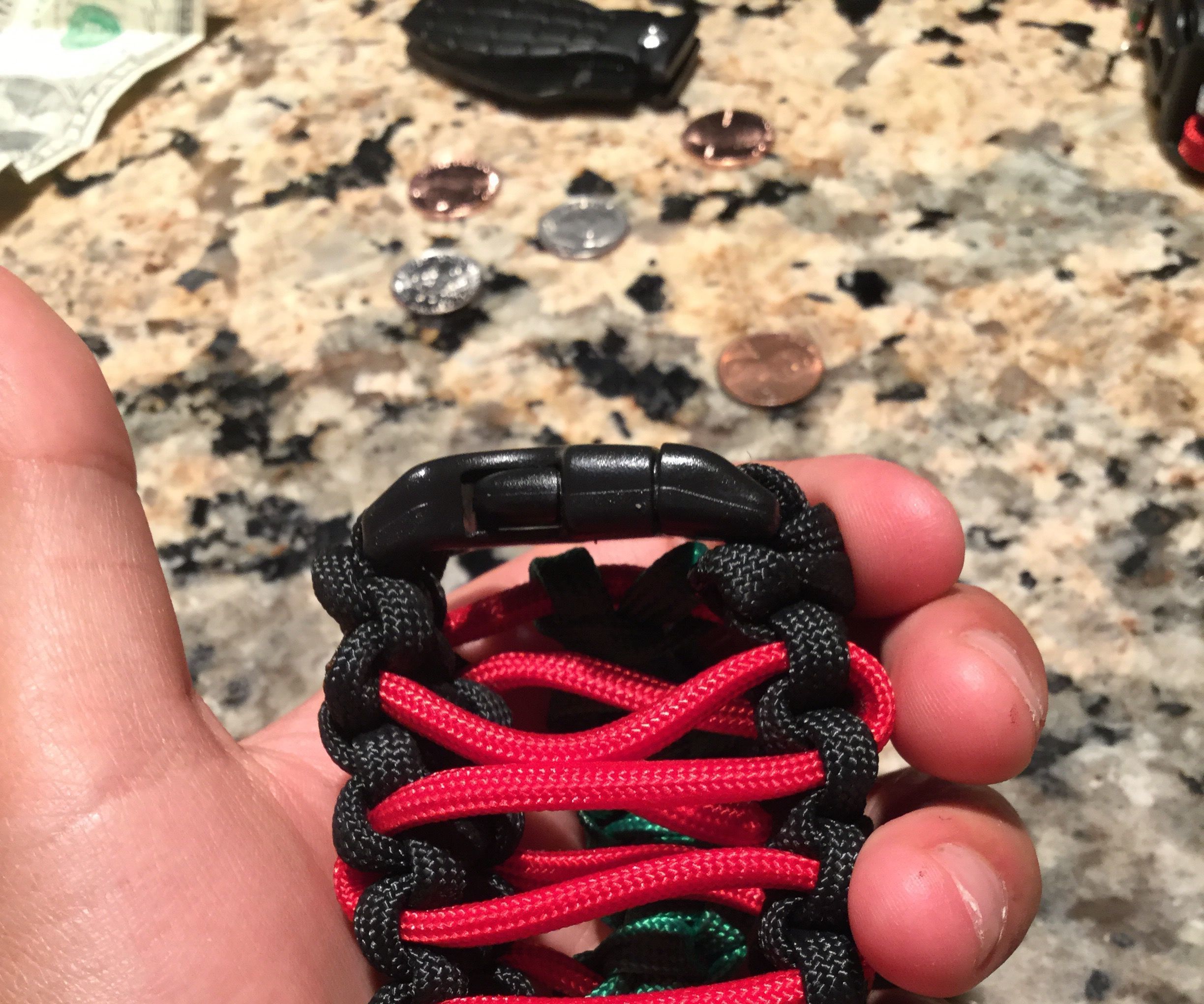How to Make a Simple Paracord Knife Pouch Out of an Old Paracord Bracelet
