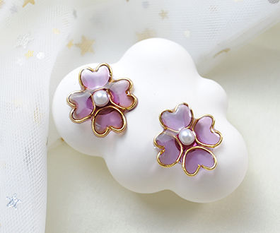 Beebeecraft Tutorials on How to Make Flower Resin Earrings
