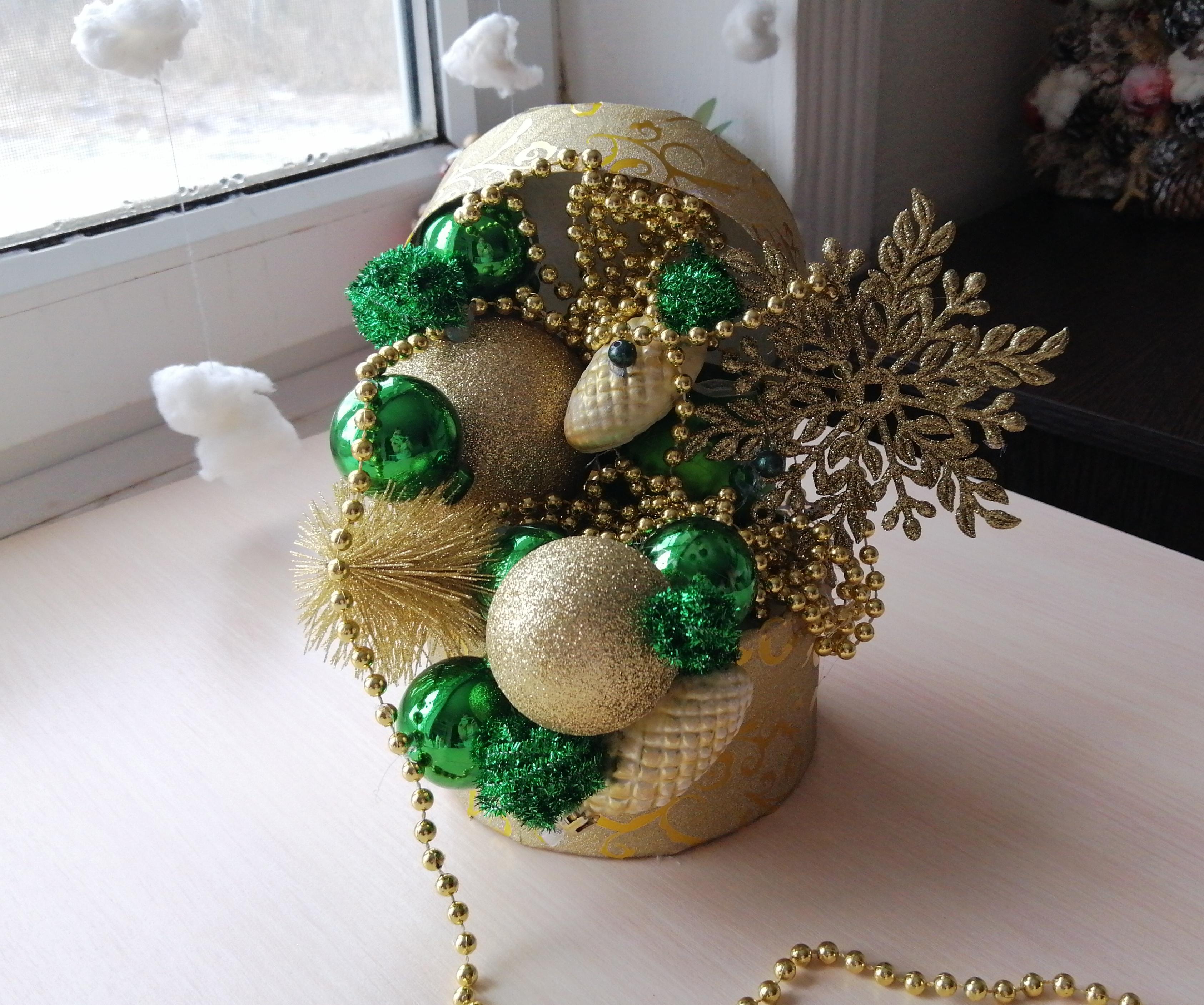 DIY Box of Christmas Decorations | Christmas Decor 2022