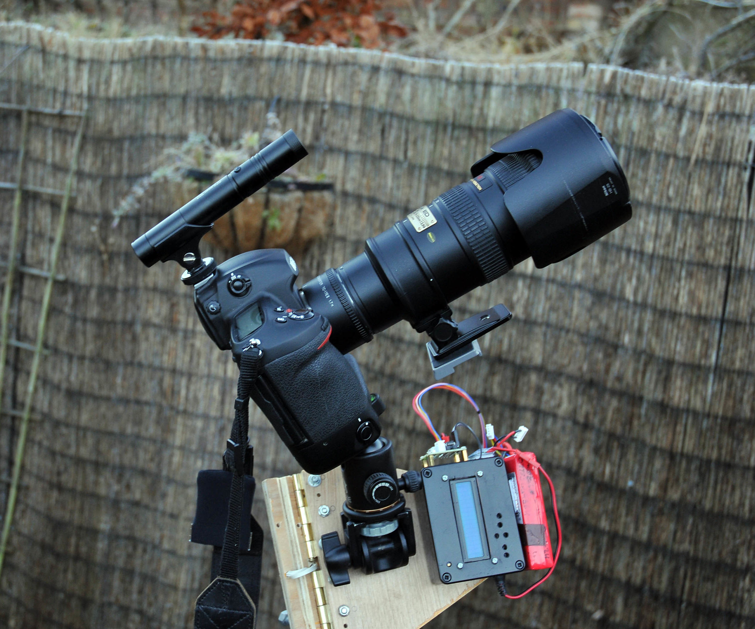 Star tracker using 28BYJ-48 stepper motor, Arduino and LCD display to vary speed.