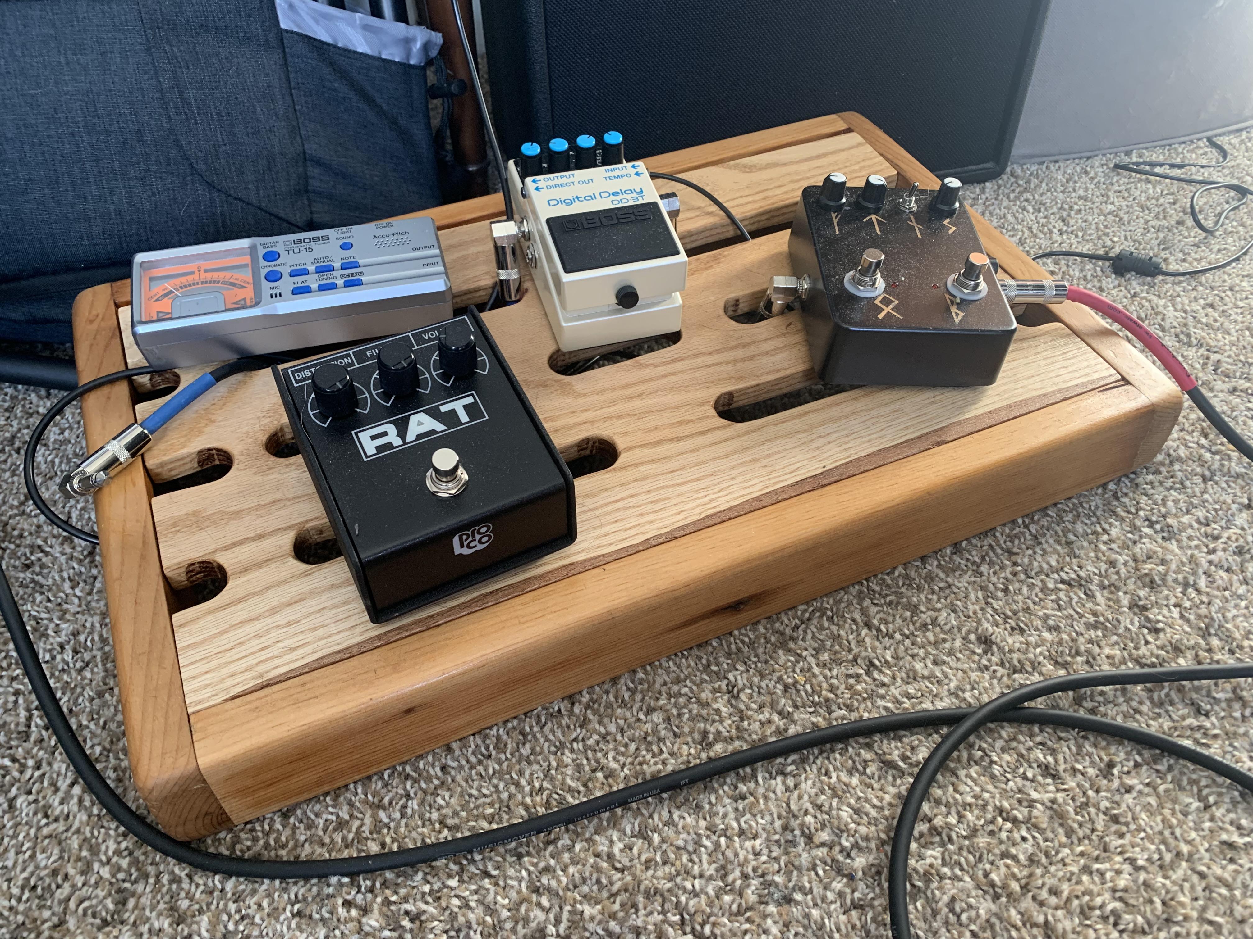Wooden Pedalboard (for Beginners!)