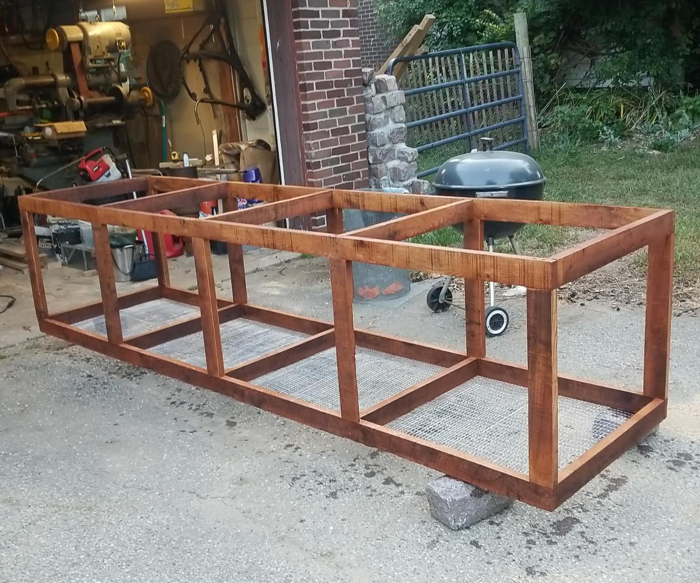 Traditional Barn Red Primer and Paint