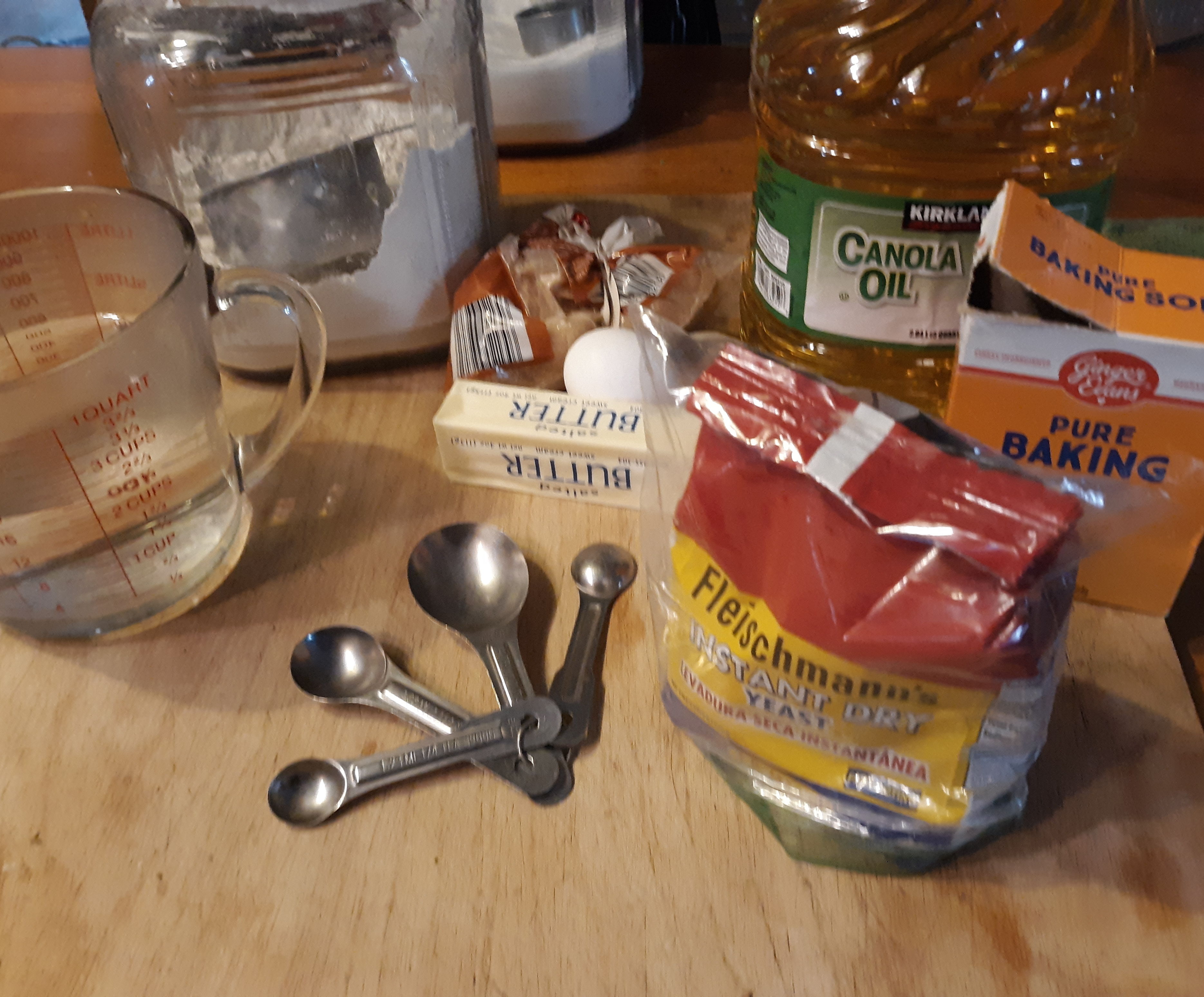 How to make German Soft Prezels With Cheese Sauce 