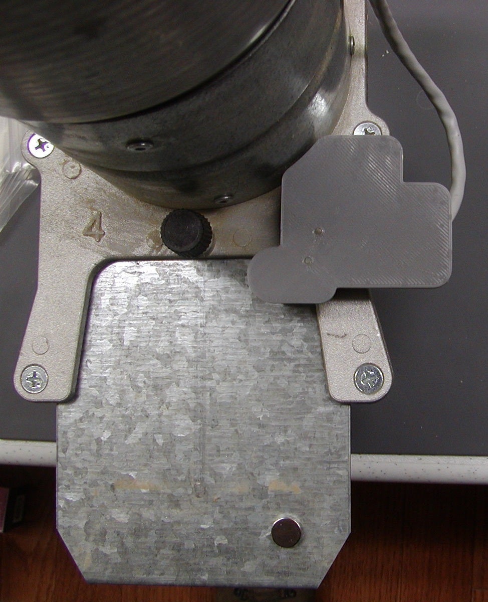 DCSensor Mounted gate out